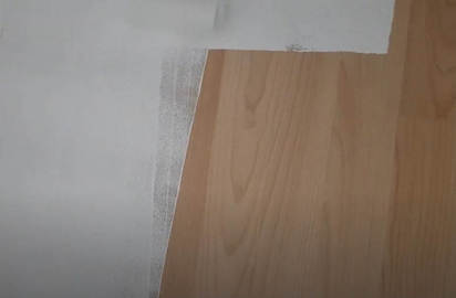 Can laminate flooring be painted?