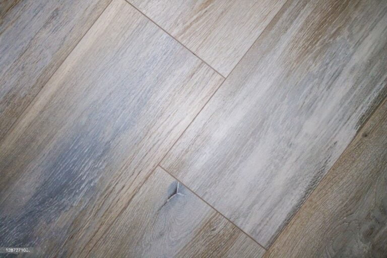 How to stagger vinyl plank flooring